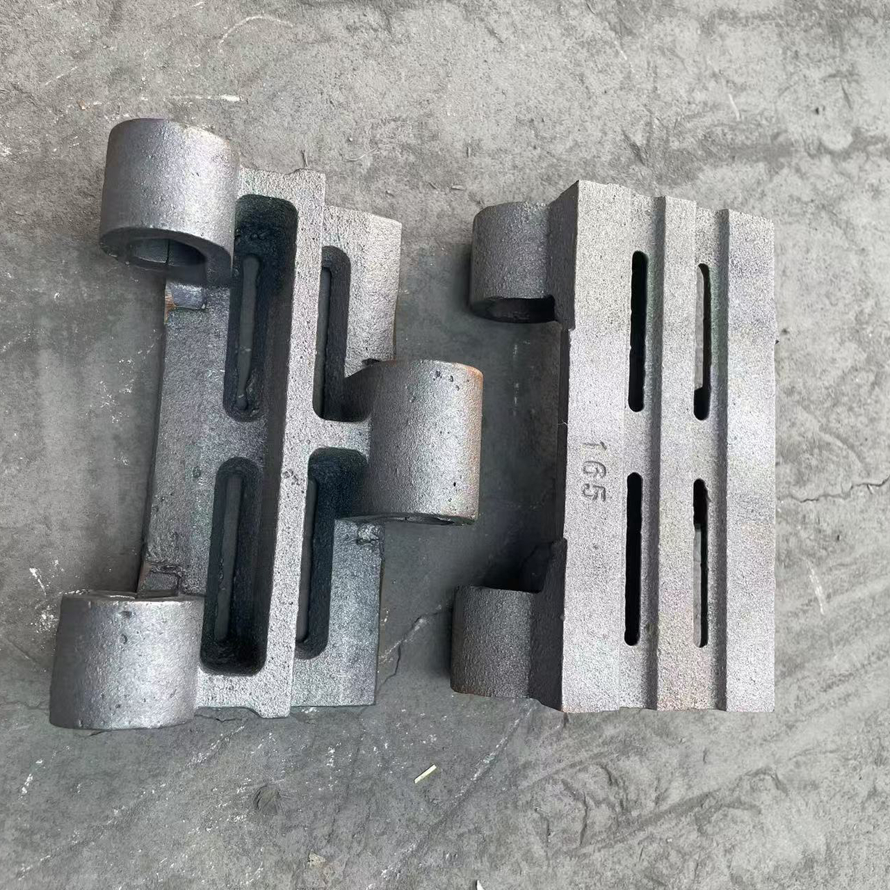 Export standard 115-215mm cast iron/heat-resistant alloy steel high-precision grate chain boiler accessories three-claw grate